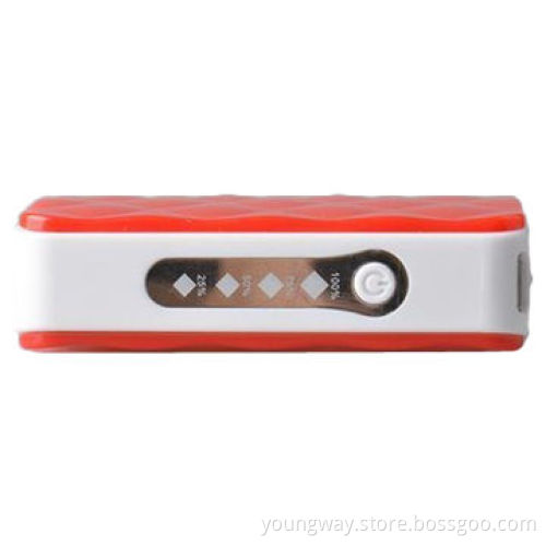 Power Bank with 5,600mAh Capacity, Sized 74 x 54 x 25mm
